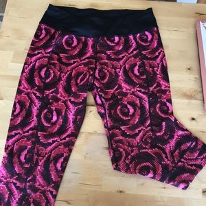 Rose patterned workout capris